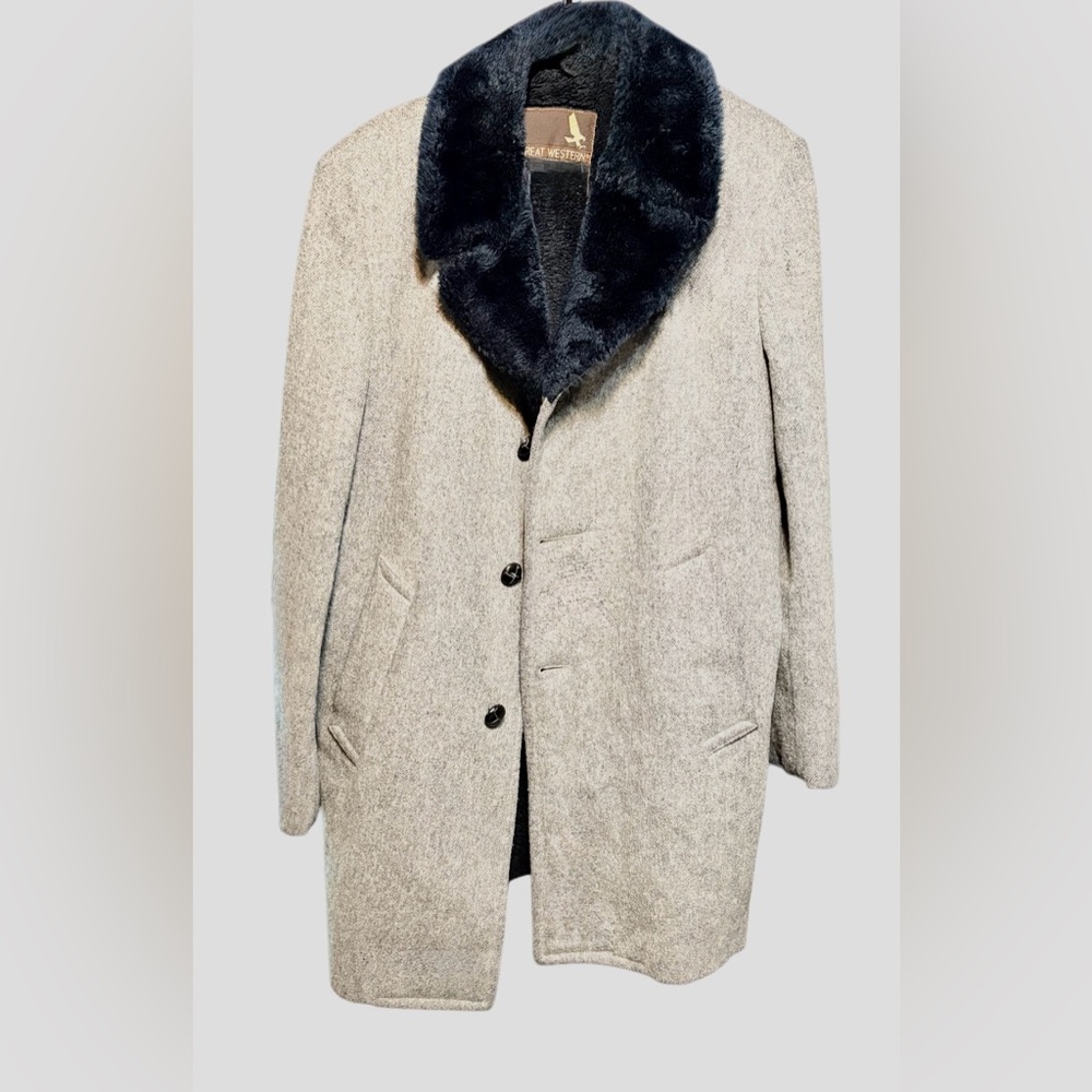 Vintage 1970’s Men's Gray Pea Coat with Faux Fur Collar